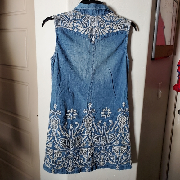 Johnny Was Denim Embroidered Mini Snap Front Sleeveless Dress - Picture 9 of 15